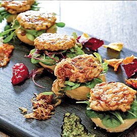 Mini hamburguesa de pollo Mini hamburguesa de pollo